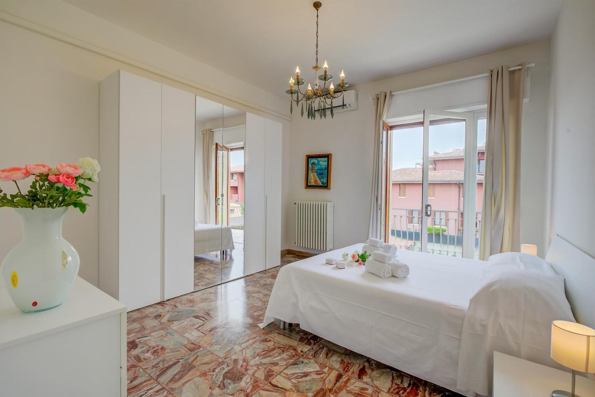 Casa Milly - Happy Rentals Desenzano del Garda Ngoại thất bức ảnh